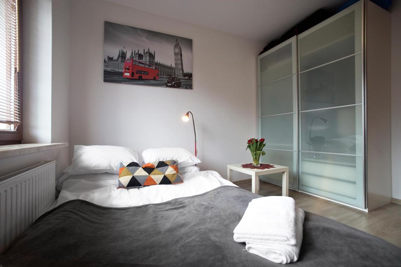 Airport Okecie Klobucka P&O Serviced Apartments วอร์ซอ ภายนอก รูปภาพ