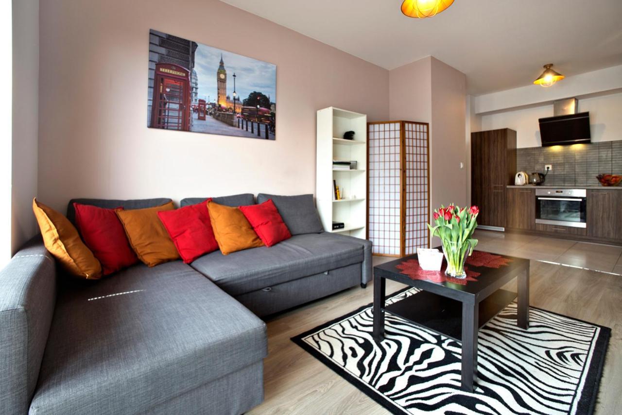 Airport Okecie Klobucka P&O Serviced Apartments วอร์ซอ ภายนอก รูปภาพ