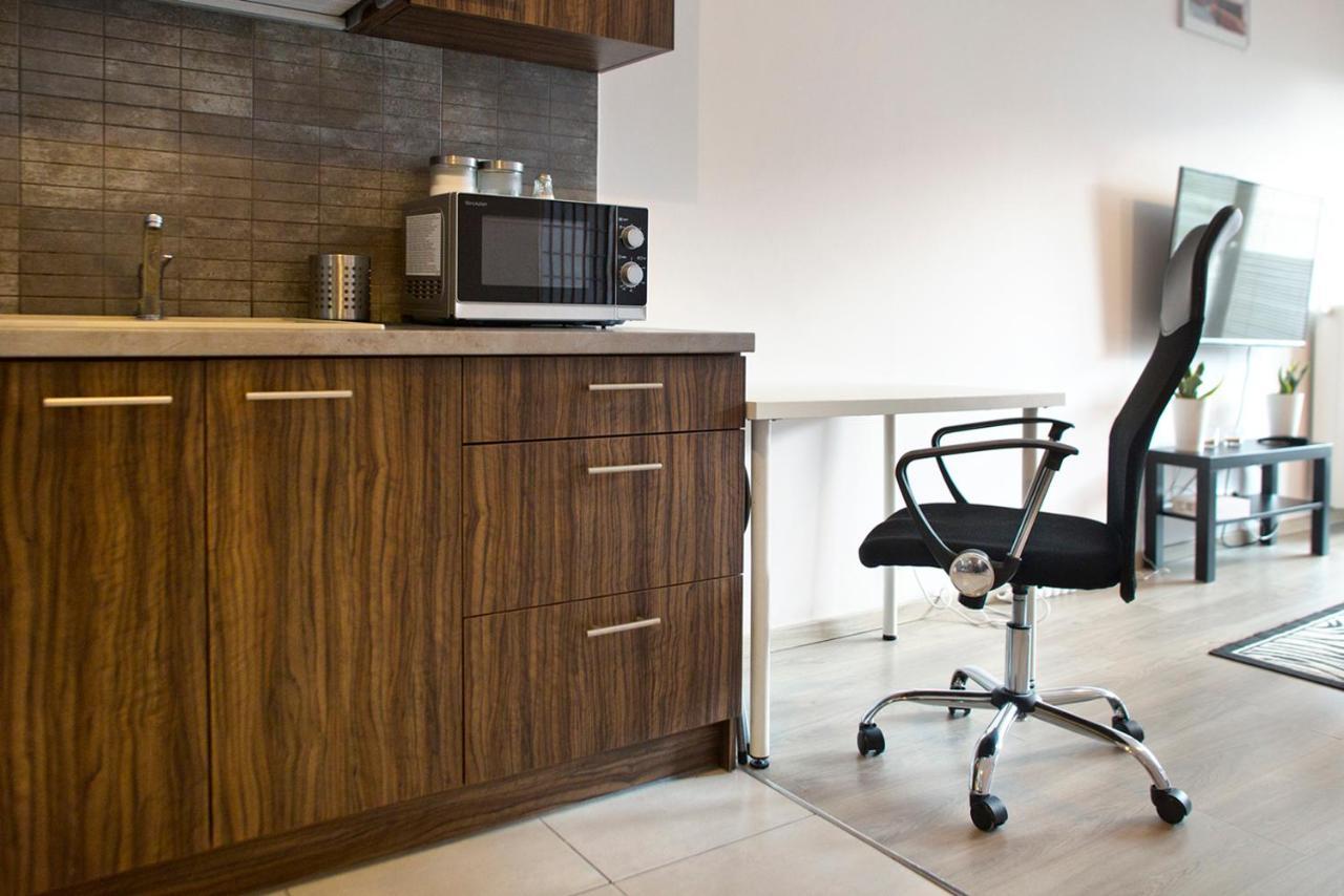 Airport Okecie Klobucka P&O Serviced Apartments วอร์ซอ ภายนอก รูปภาพ